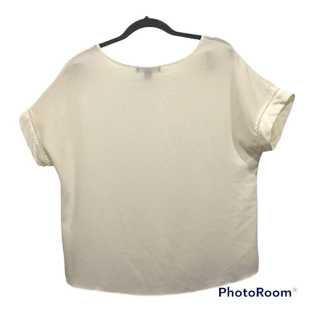 Atmosphere short sleeve top tied at the bottom size 12 color white off​​ (3x$15)
